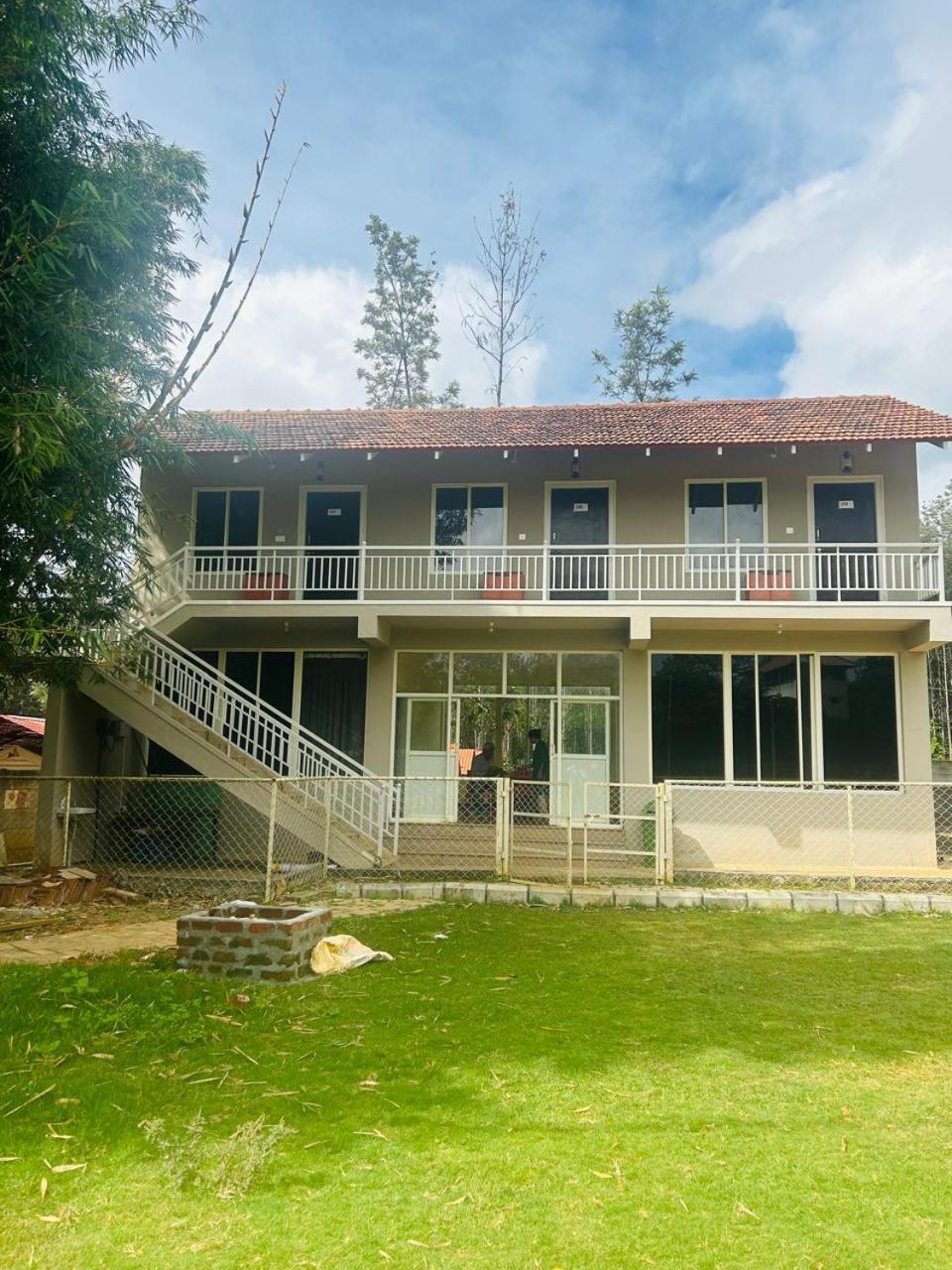 Auberge de jeunesse Trippr Chikkamagaluru à Chikmagalūr Extérieur photo